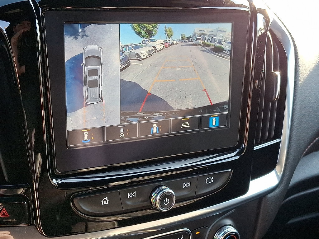 Used 2023 Chevrolet Traverse RS AWD/4WD image 19