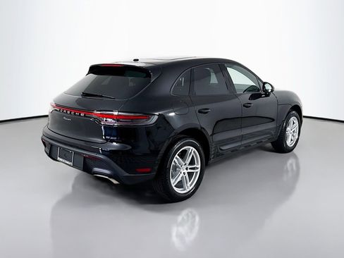 Certified 2025 Porsche Macan AWD/4WD image 9