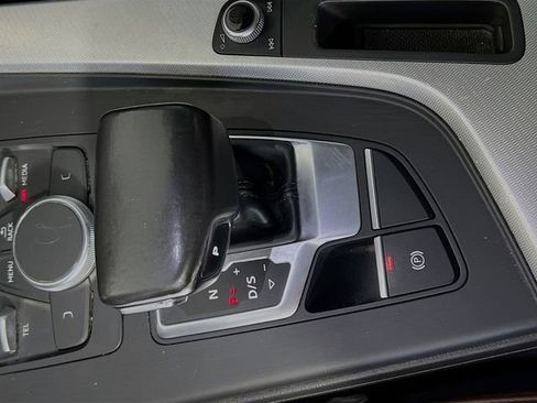 Used 2018 Audi A4 2.0T Premium w/ Convenience Package image 23