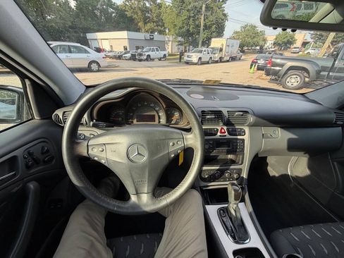 Used 2002 Mercedes-Benz C 230 Coupe image 12