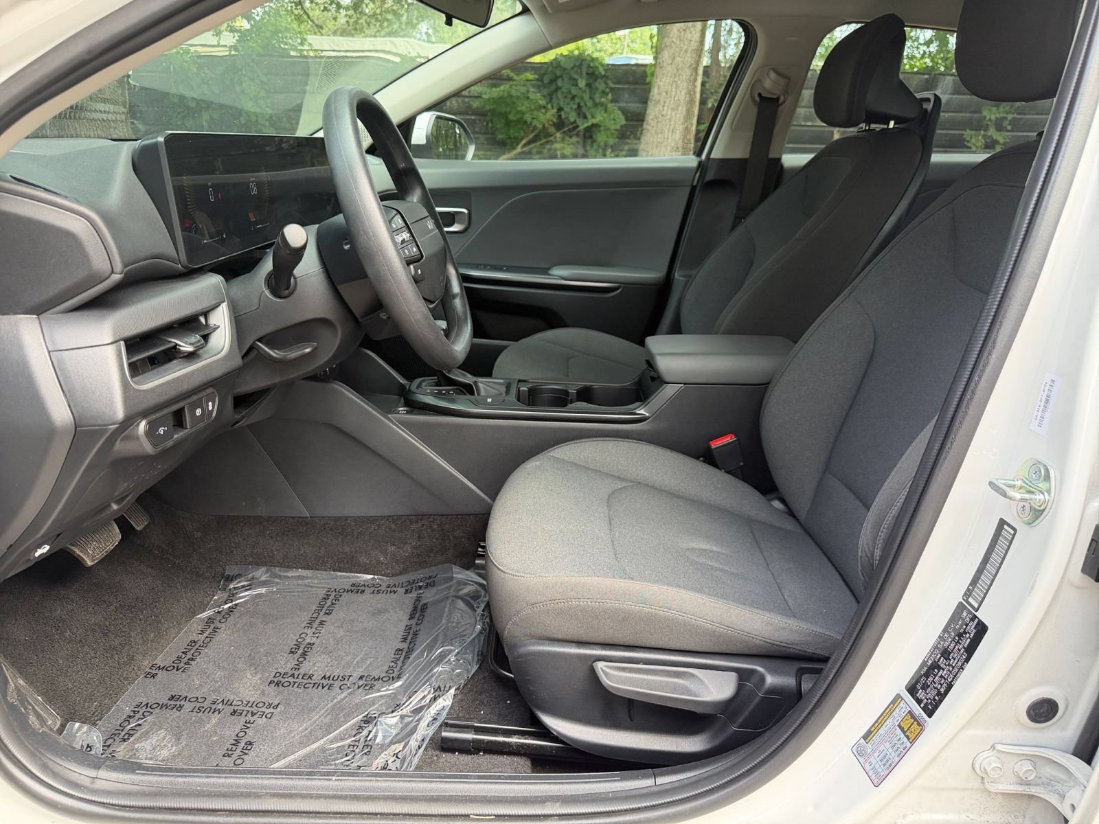 Used 2025 Kia K4 FWD image 25