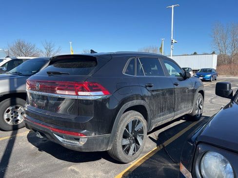 Used 2024 Volkswagen Atlas Cross Sport SE image 5