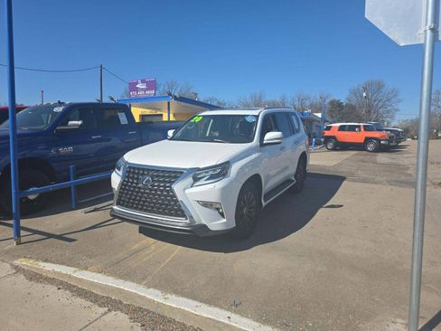 Used 2020 Lexus GX 460 Luxury w/ Luxury Sport Package image 2