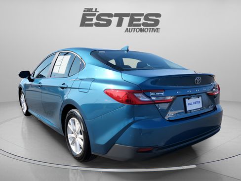 Used 2025 Toyota Camry LE image 2