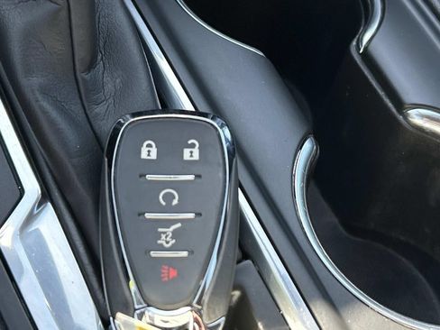 Used 2024 Chevrolet Equinox LT FWD image 35