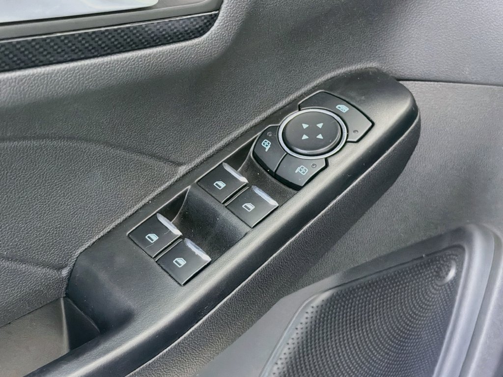 Used 2025 Ford Escape ST-Line AWD/4WD image 21