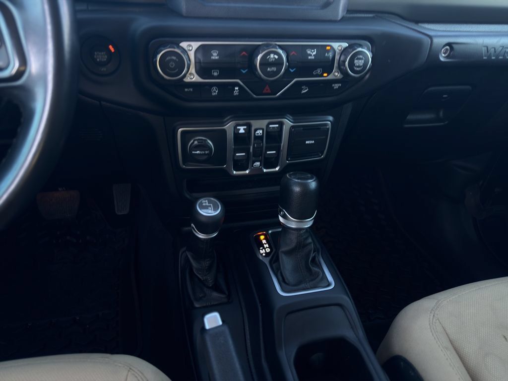 Used 2018 Jeep Wrangler Unlimited Sport S AWD/4WD image 15