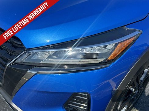 Used 2024 Nissan Kicks SR w/ SR Premium Package FWD image 16
