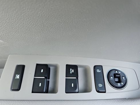 Used 2017 Hyundai Sonata SE image 25