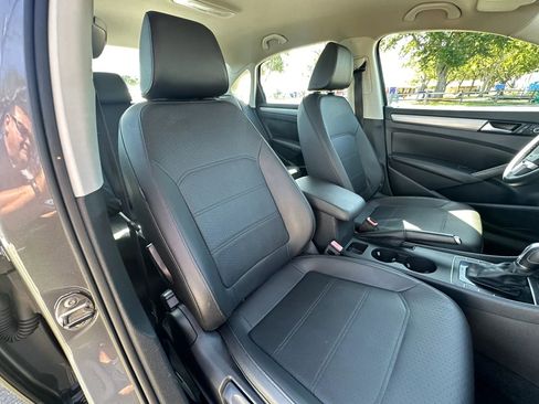 Used 2014 Volkswagen Passat 1.8T Wolfsburg Edition image 20