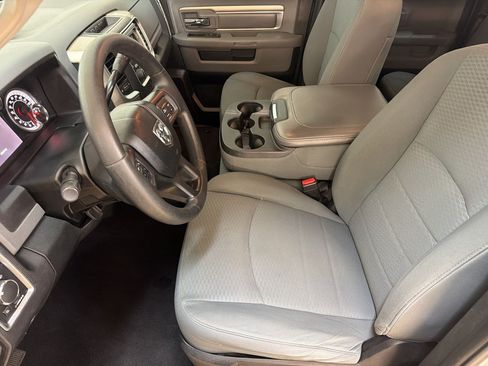 Used 2013 RAM 1500 Classic SLT w/ Premium Display Pkg AWD/4WD image 5