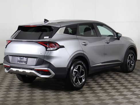 Used 2024 Kia Sportage LX AWD/4WD image 9