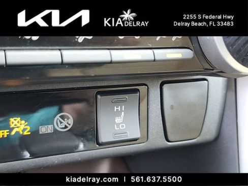 Used 2021 Toyota RAV4 Limited AWD/4WD image 25