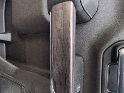 Used 2023 Chevrolet Silverado 2500 LTZ AWD/4WD image 21