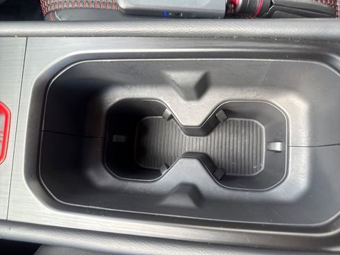 Used 2025 Nissan Kicks SR image 20