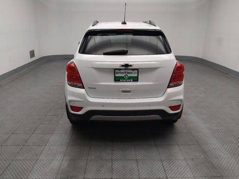 Used 2021 Chevrolet Trax LT w/ Driver Confidence Package FWD image 6
