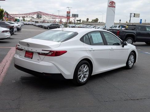 Used 2025 Toyota Camry LE w/ Convenience Package FWD image 8