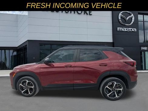 Used 2023 Chevrolet TrailBlazer RS w/ Sun and Liftgate Package FWD image 6