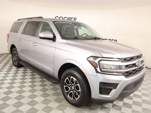 Used 2024 Ford Expedition Max XLT image 1