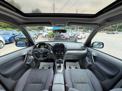 Used 2002 Toyota RAV4 4WD image 20
