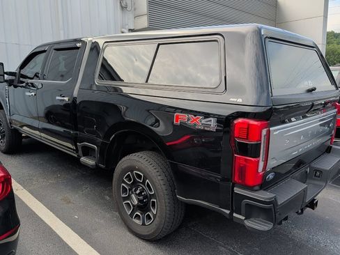 Used 2024 Ford F250 Platinum AWD/4WD image 5