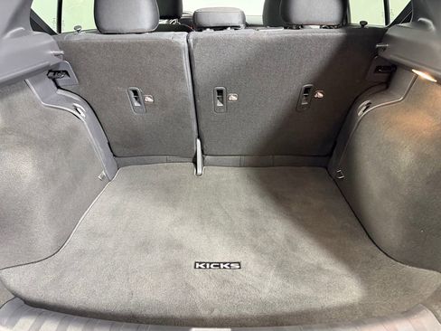 Used 2022 Nissan Kicks SR FWD image 31
