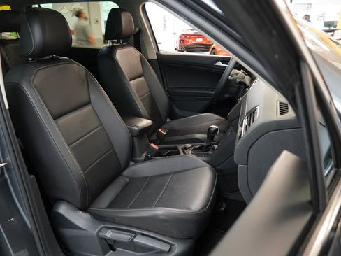 Used 2021 Volkswagen Tiguan SEL w/ 3rd Row Seat Package AWD/4WD image 36