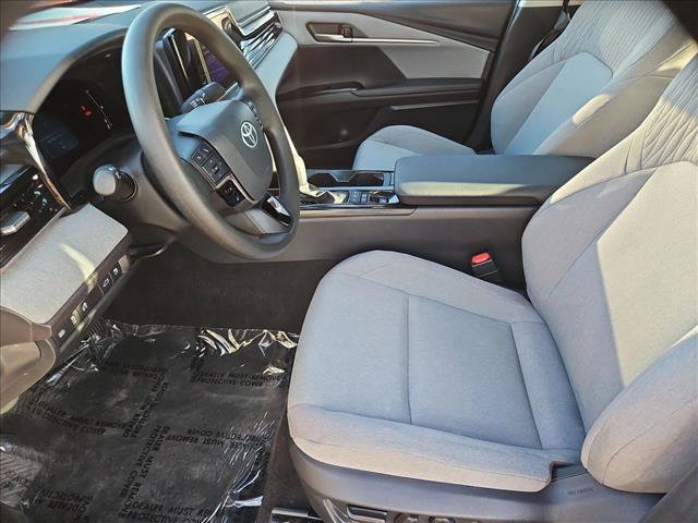 Used 2025 Toyota Camry LE w/ Convenience Package FWD image 21