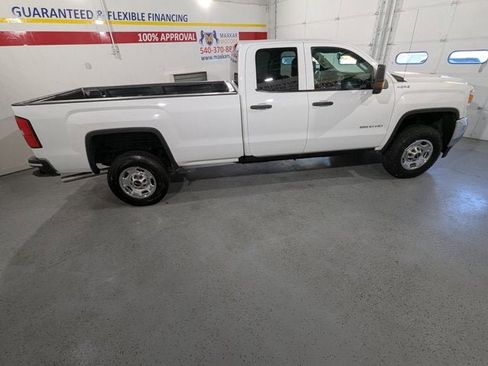 Used 2019 GMC Sierra 2500 4x4 Double Cab w/ Sierra Convenience Package image 8