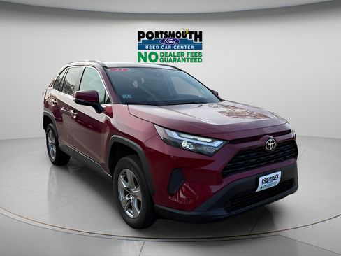 Used 2023 Toyota RAV4 XLE AWD/4WD image 1