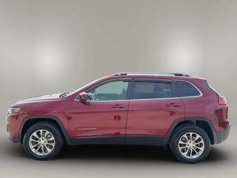 Used 2019 Jeep Cherokee Latitude Plus w/ Cold Weather Group AWD/4WD image 4