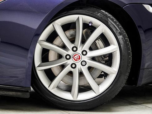 Used 2018 Jaguar F-TYPE Coupe image 3