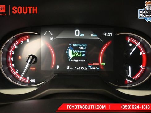 Used 2025 Toyota RAV4 XLE AWD/4WD image 12