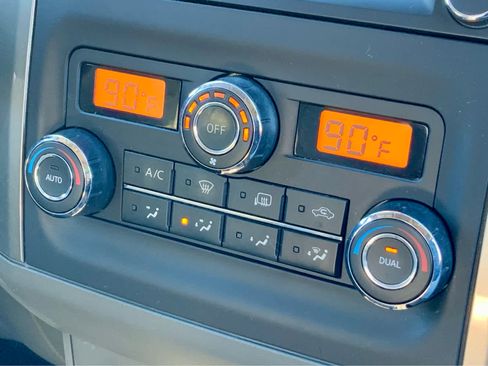 Used 2018 Nissan Frontier SL image 46