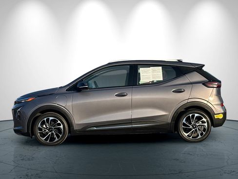 Used 2022 Chevrolet Bolt EUV Premier w/ Sun & Sound Package image 7