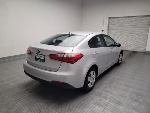 Used 2016 Kia Forte LX FWD image 9