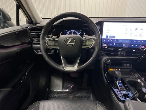 Used 2024 Lexus NX 300h AWD w/ Luxury Package image 13