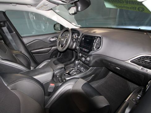 Used 2022 Jeep Cherokee Limited image 21