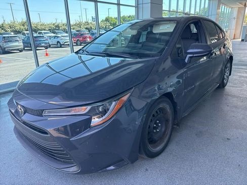 Used 2024 Toyota Corolla LE FWD image 3