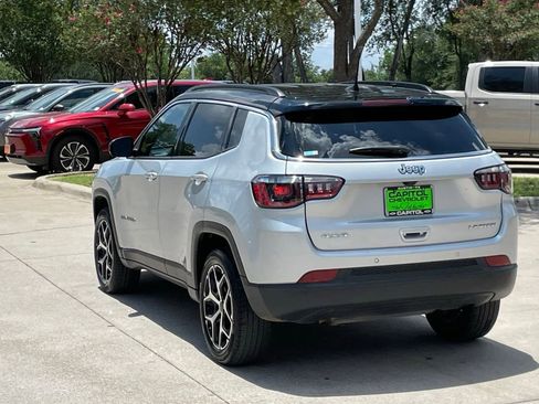 Used 2025 Jeep Compass Limited AWD/4WD image 4