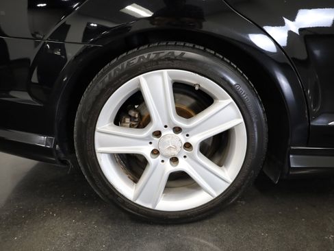 Used 2011 Mercedes-Benz C 300 4MATIC Sedan image 12