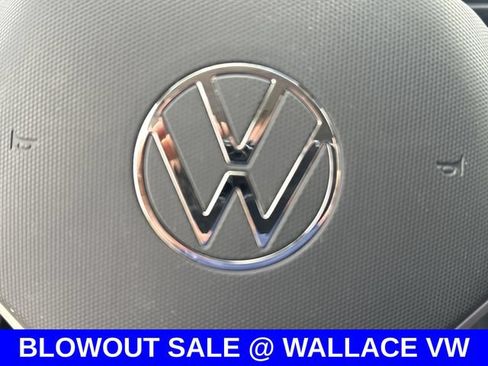Certified 2023 Volkswagen Tiguan SE FWD image 20