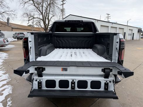 New 2026 GMC Sierra EV Denali image 35