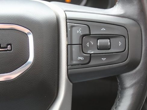 Used 2021 GMC Yukon Denali w/ Denali Premium Package image 27