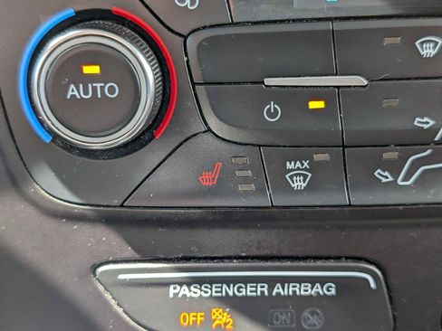 Used 2017 Ford Escape Titanium AWD/4WD image 31