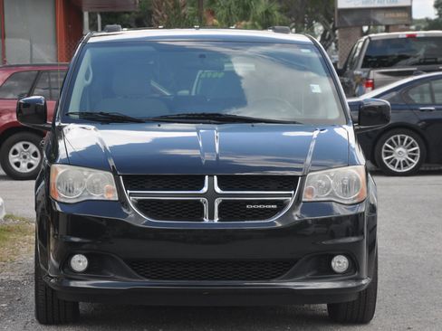 Used 2011 Dodge Grand Caravan Crew image 4