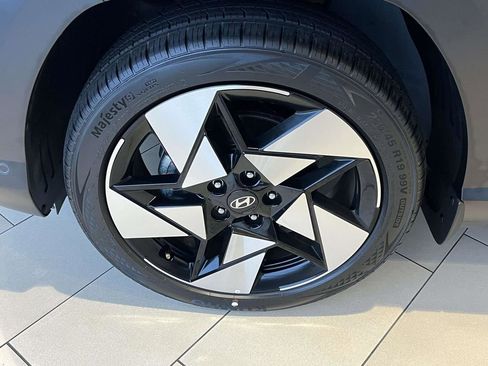 New 2026 Hyundai Kona Limited FWD image 7