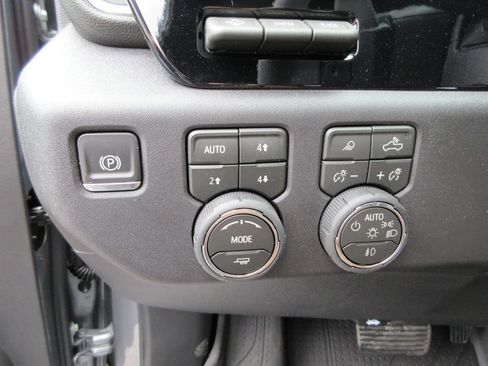 New 2026 Chevrolet Silverado 1500 High Country AWD/4WD image 27