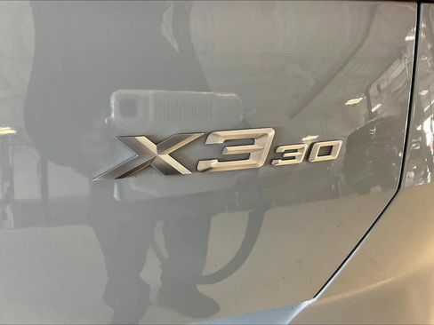Used 2025 BMW X3 xDrive30i image 9