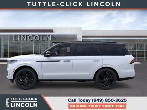 New 2026 Lincoln Navigator Black Label AWD/4WD image 3